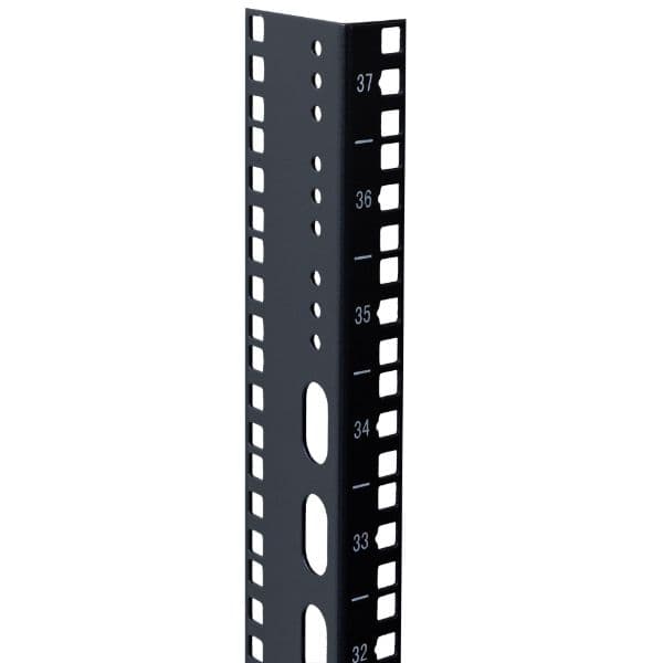 Dynamix DYNAMIX 45U L-shaped mounting rail for 600mm width cabinets. RALM45-6